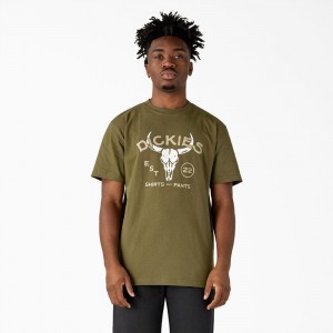 Green Dickies Bull Skull Heavyweight Men's T-Shirt | 034-MDLBGH