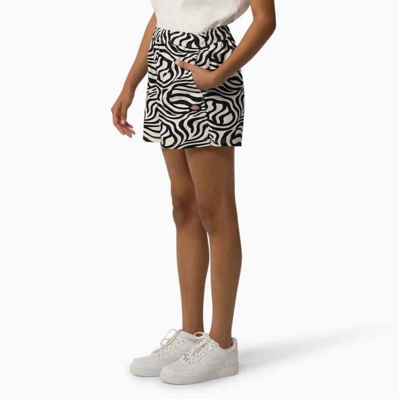 Black Dickies Zebra Regular Fit Print Women's Shorts | 197-SMATHR